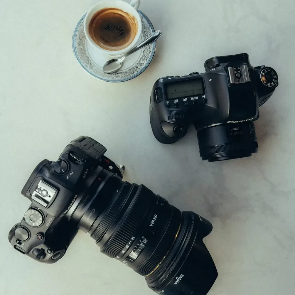 Câmeras profissionais Canon, equipamento do fotógrafo em Goiânia